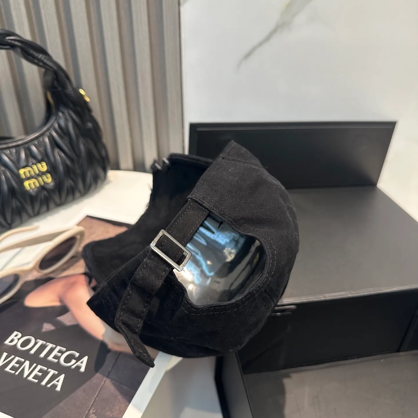 P70 Crow Heart 🆕🆕25 new baseball cap, stylish and classic cross logo, casual with a cool feeling, unisex style, same style for men and women! Very easy to match! Head circumference: 56-58cm is available